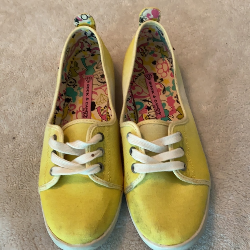 Shoes - Picture 3 of 5